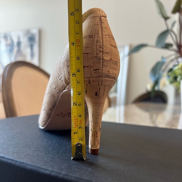 Diane Von Furstenberg NEW pointed Toe Pump - Picture 3 of 7